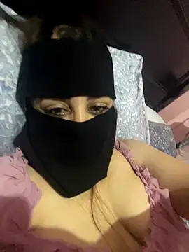 Snapshot of _Jori_ chatting on 10/19/25, 12:55 Jori online show from 10/19/25, 12:55