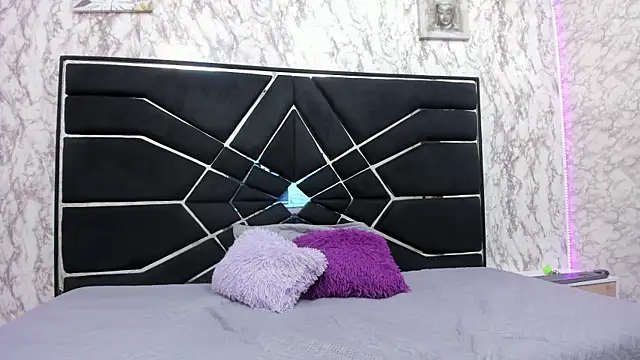 WILD FIREE  online show from 11/15/25, 08:38