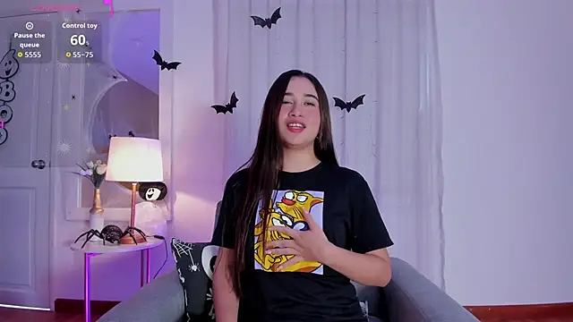 AuroraMiiller online show from 10/27/25, 09:08