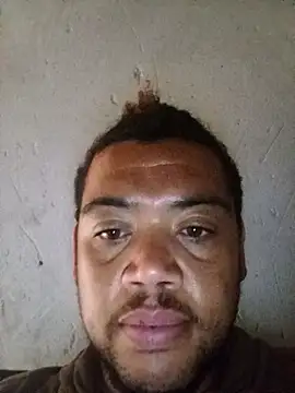 Snapshot of Craydon12 chatting on 11/15/25, 09:06 Craydon12 online show from 11/15/25, 09:06