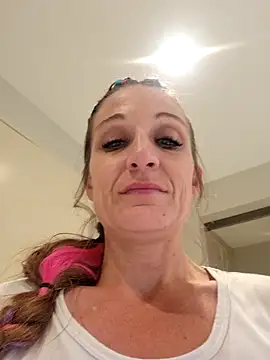 Snapshot of SexySunnyBlazen chatting on 12/03/25, 10:24 SexySunnyBlazen online show from 12/03/25, 10:24