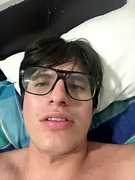 Snapshot of Jhoan_Andrea chatting on 10/19/25, 07:09 Jhoan Andrea online show from 10/19/25, 07:09