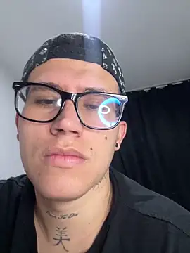 Kurtxxx22 online show from 11/09/25, 01:04