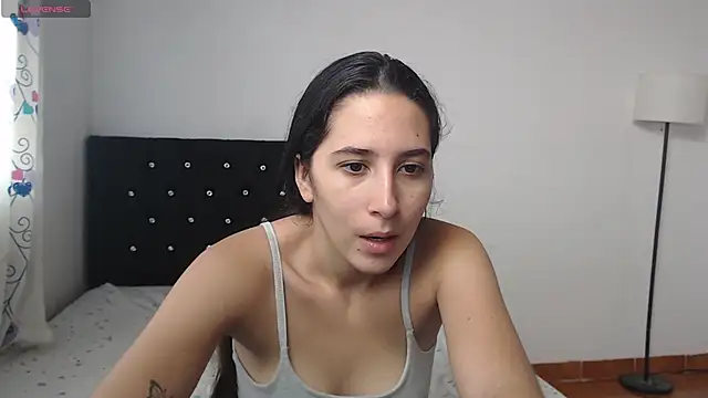 lilacream online show from 10/31/25, 03:02