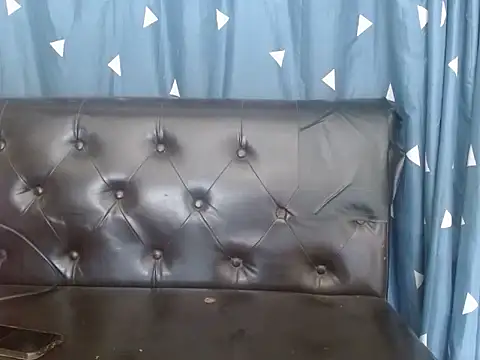 Snapshot of Alisa8x_sexy chatting on 11/20/25, 07:19 Alisa8x sexy online show from 11/20/25, 07:19