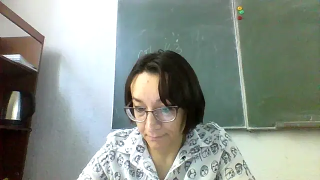 Snapshot of Moon_Janis chatting on 09/11/25, 06:35 Moon Janis online show from 09/11/25, 06:35