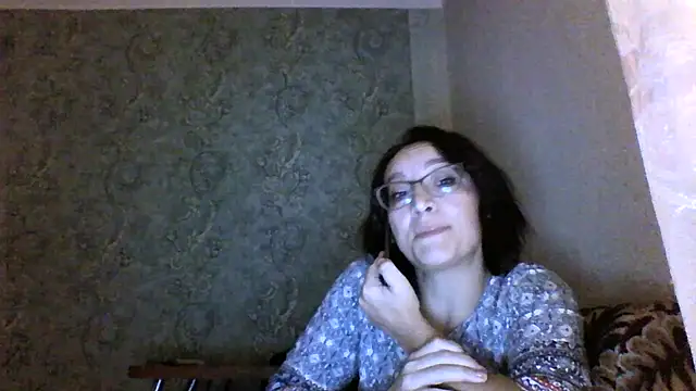 Snapshot of Moon_Janis chatting on 11/04/25, 07:35 Moon Janis online show from 11/04/25, 07:35