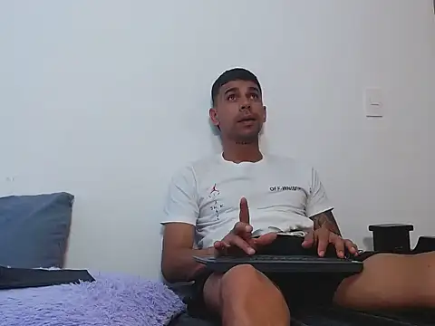 allanjones15 online show from 09/08/25, 09:03