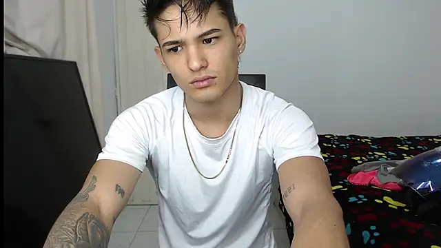 Alex mojica online show from 09/24/25, 07:23