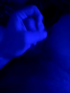 Snapshot of i_love_2cum chatting on 10/10/25, 07:18 i love 2cum online show from 10/10/25, 07:18