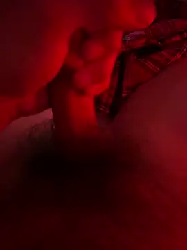 Snapshot of i_love_2cum chatting on 10/25/25, 07:05 i love 2cum online show from 10/25/25, 07:05