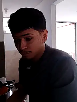 Snapshot of LordValdomero-00 chatting on 11/20/25, 04:29 LordValdomero-00 online show from 11/20/25, 04:29