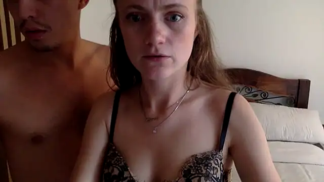 Snapshot of andyzuzka chatting on 10/18/25, 02:07 andyzuzka online show from 10/18/25, 02:07