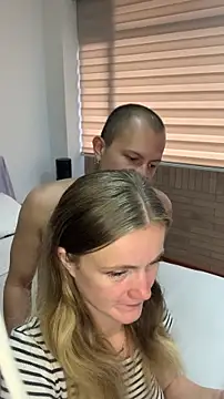 Snapshot of andyzuzka chatting on 11/24/25, 02:39 andyzuzka online show from 11/24/25, 02:39