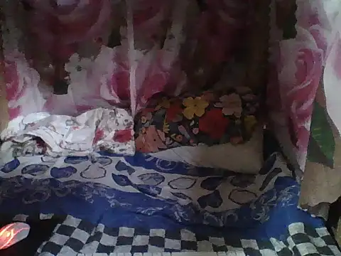 Kristen05 online show from 10/06/25, 09:45