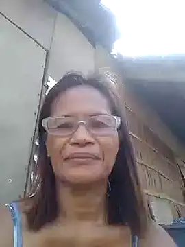 Kristen05 online show from 11/19/25, 12:43