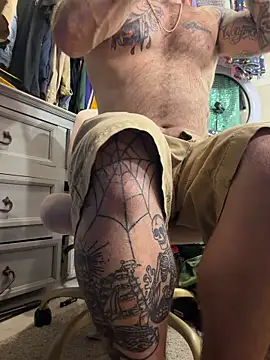 bearcub300 online show from 10/22/25, 05:41