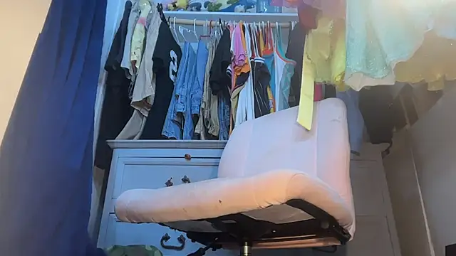 bearcub300 online show from 11/16/25, 03:34