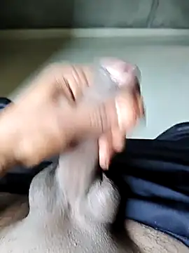 Snapshot of chatboy1432 chatting on 10/17/25, 05:43 chatboy1432 online show from 10/17/25, 05:43