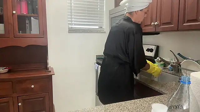 prettyykitty22 online show from 10/26/25, 06:36