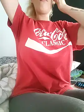 Mila Luciphya online show from 09/15/25, 08:14