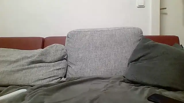 flo0083 online show from 11/14/25, 02:38