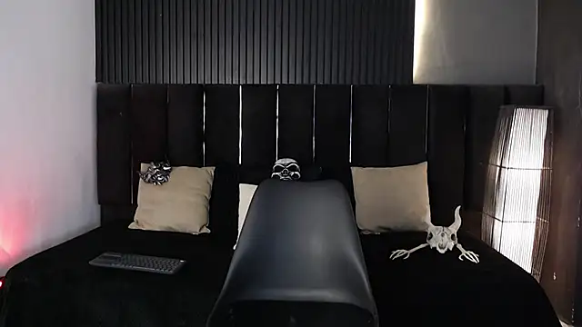 Dominic ghost online show from 10/12/25, 01:04