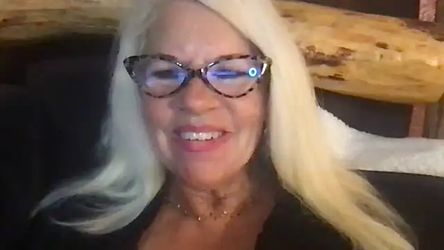 SubMissOlivia online show from 10/31/25, 04:30