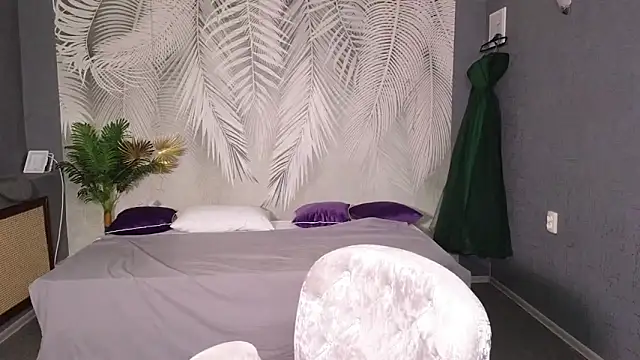 Eloisa Eliot online show from 11/02/25, 03:14