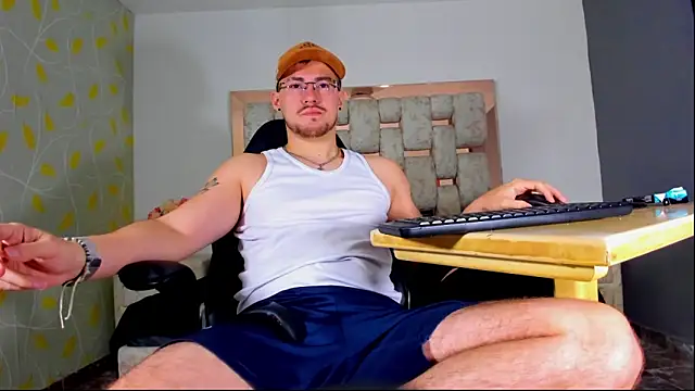 BrunoWalkerr online show from 10/07/25, 12:57