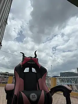 Snapshot of Scarlett_fiire chatting on 11/03/25, 05:03 Scarlett fiire online show from 11/03/25, 05:03