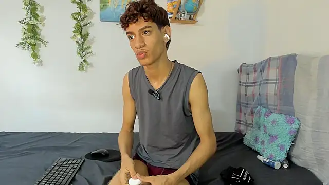 Peterfrost19 online show from 10/01/25, 10:05