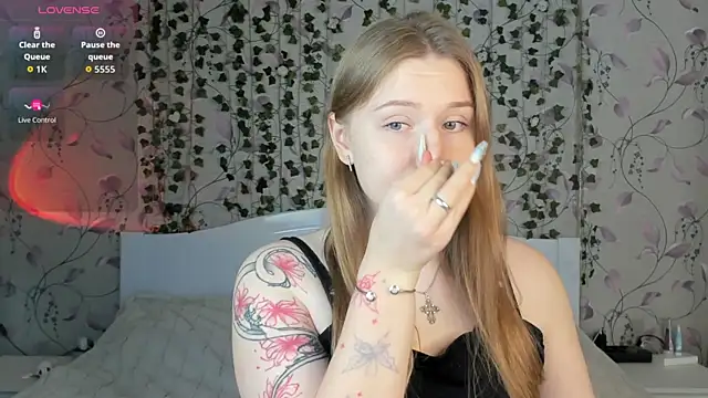  influensii  online show from 11/10/25, 04:55