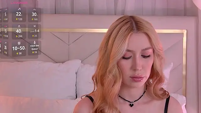 VelvetHell online show from 09/18/25, 03:41