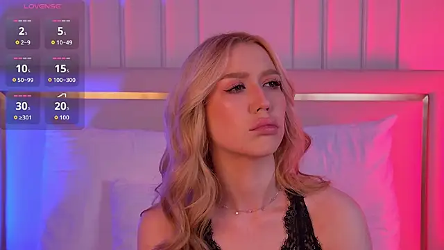 VelvetHell online show from 10/04/25, 03:37