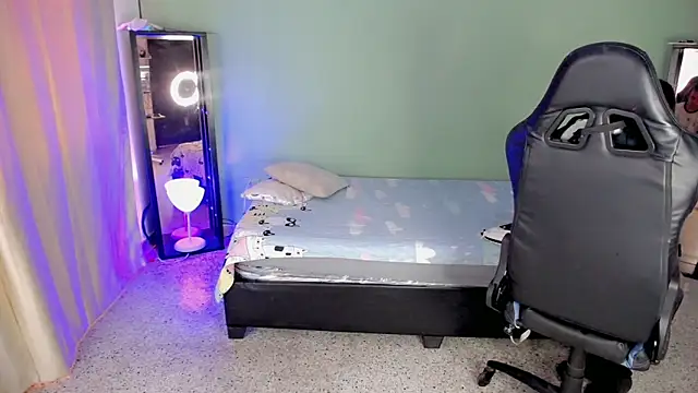 Stein  online show from 10/24/25, 01:29