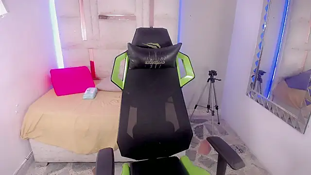 Stein  online show from 11/16/25, 08:25