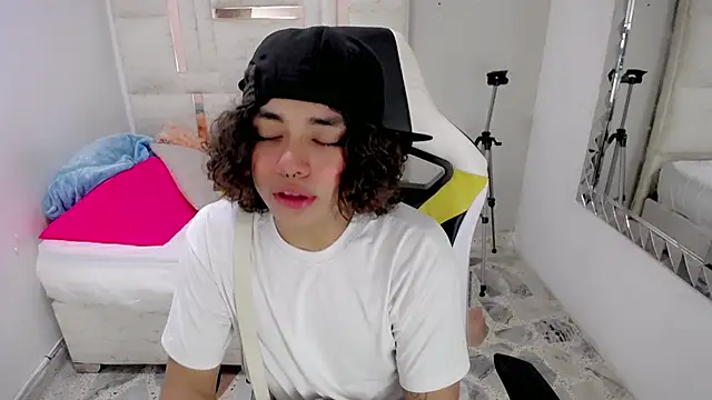 Stein  online show from 11/22/25, 08:41