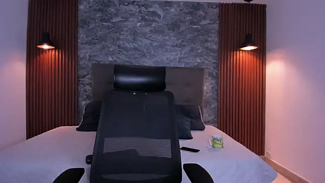 MaxCooper1 online show from 10/10/25, 08:41