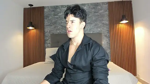 MaxCooper1 online show from 10/13/25, 08:09