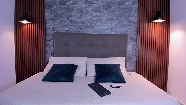 MaxCooper1 online show from 10/14/25, 07:58