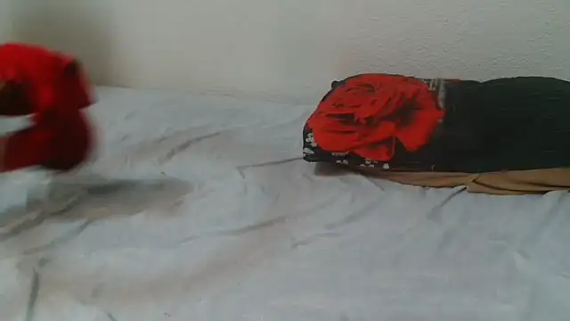 Snapshot of WETPUSSY24XX chatting on 11/05/25, 10:43 WETPUSSY24XX online show from 11/05/25, 10:43