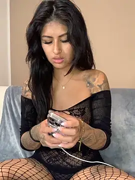 mrskarmaa online show from 11/05/25, 09:15