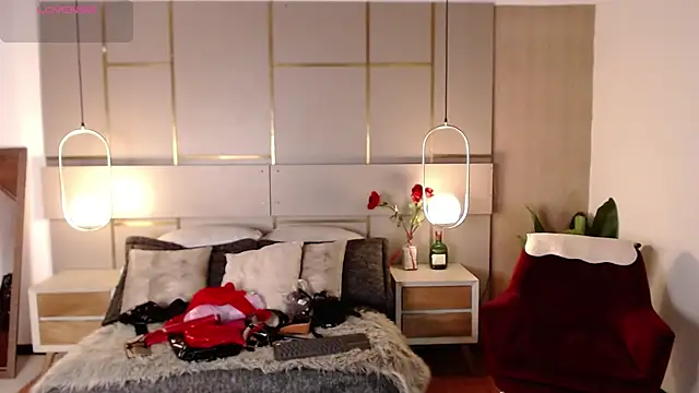 Lina Montclair online show from 09/23/25, 08:01