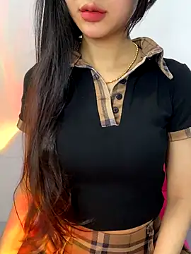 Snapshot of Sexlove_bb chatting on 11/07/25, 04:45 Sexlove bb online show from 11/07/25, 04:45