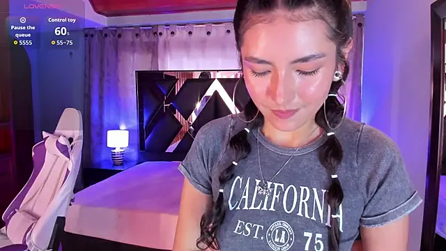 sweet-muse online show from 10/18/25, 06:52