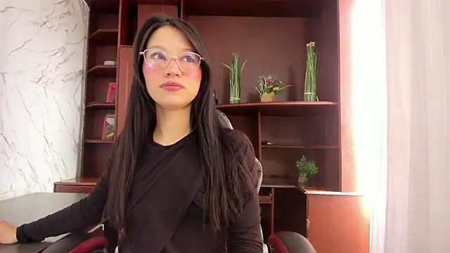 Snapshot of Sophie_Calloway chatting on 10/03/25, 02:47 Sophie Calloway online show from 10/03/25, 02:47