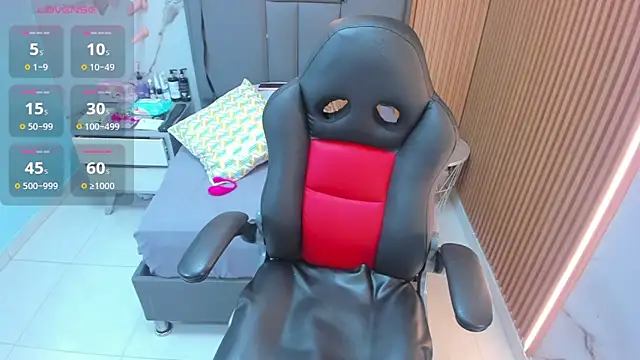 Isisleroy1 online show from 09/24/25, 02:59