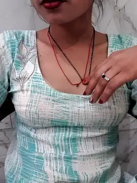 Snapshot of Sona-rani6 chatting on 11/04/25, 04:11 Sona-rani6 online show from 11/04/25, 04:11