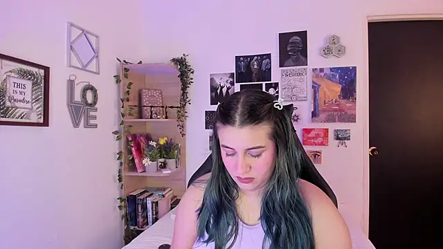 Lana Herondale online show from 11/05/25, 09:15